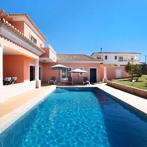 https://casa-tulipas.hotelaalgarve.com